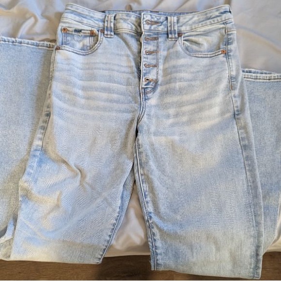 American Eagle flare jeans - Picture 2 of 10